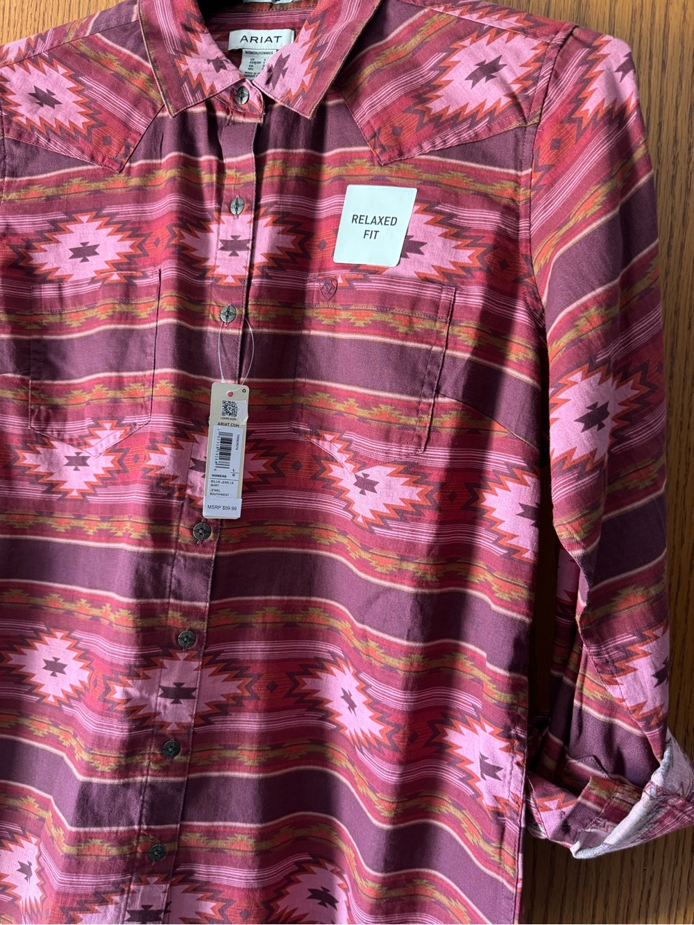 Ariat women’s Relaxed Fit Maroon & Pink Patterned Button-Up Shirt sz l - Picture 2 of 8